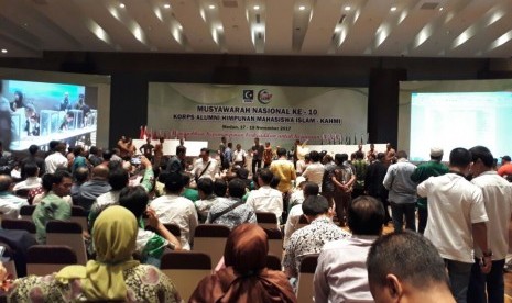 Suasana pemilihan  Presidium Majelis Nasional KAHMI di Munas Ke-10 yang digelar di Medan, Sabtu (18/11). 28 calon dari bernagai daerah memperebutan sembilan kursi presidium. 