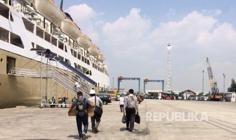 Suasana pemudik Pelabuhan Tanjung Priok, Jakarta Utara, Senin (19/6) siang.