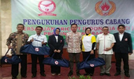 Suasana pengukuhan pengurus cabang  cricket 4 kota di Jawa Barat, Jumat (15/7/2016) di Bogor.