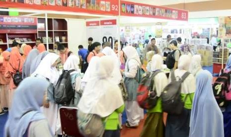 Suasana pengunjung di pembukaan IIBF 2018, Jakarta.