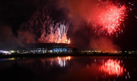 Suasana penutupan Pekan Olahraga Nasional (PON) XIX di Stadion Utama Gelora Bandung Lautan Api, Bandung, Jawa Barat, 29 September 2016.