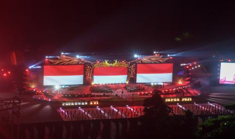 Suasana penutupan Peparnas Papua di Stadion Mandala, Jayapura, Papua, Sabtu (13/11/2021).