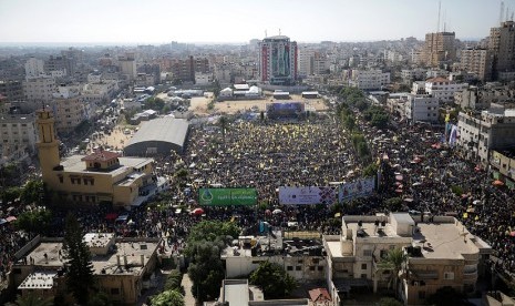 Suasana perayaan peringatan 13 tahun meninggalkan Presiden Palestina Yasser Arafat di Kota Gaza, Palestina, Sabtu (11/11).