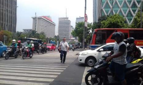 Suasana perempatan MH Thamrin saat uji coba ETLE, Kamis (4/10).