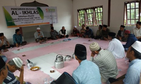 Suasana peresmian Mushalla Al-Ikhlas di Dusun Mongal Atas,  Desa Genggelang Gangga,  Lombok Utara.