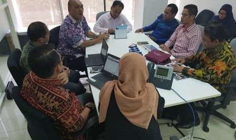 Suasana pertemuan pengusus BPPD NTB dengan managemen Garuda Indonesia di Garuda Indonesia City Center, Bandara Soekarno Hatta, Cengkareng, Banten, Selasa (28/8). 