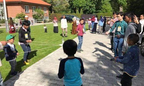 Suasana pesantren kilat di Denmark.