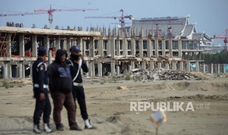 Suasana pulau C dan D Reklamasi di pantai Utara Jakarta, Rabu (11/5). (Republika/Yasin Habibi)