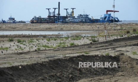 Suasana pulau C dan D Reklamasi di pantai Utara Jakarta, Rabu (11/5). (Republika/Yasin Habibi)