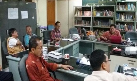 Suasana rapat Dewan Perpustakaan DKI Jakarta (DPJ) di Jakarta, Selasa (22/9).