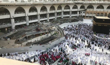 Suasana renovasi Mataf Masjidil Haram.