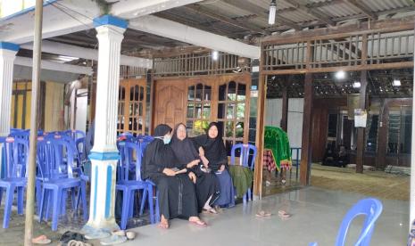   Suasana rumah duka keluarga almarhum Syabda Perkasa di Ngroto, Sumberejo, Mondokan, Sragen, Senin (20/3/2023).