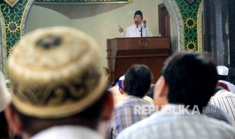  Naskah Khutbah Jumat Kemenag Diharap tak Diwajibkan. Foto: Suasana saat khutbah pada shalat Jumat.  (ilustrasi)