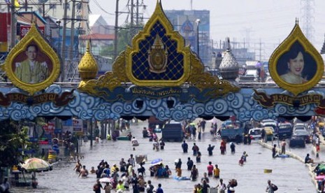 Suasana salah satu sudut kota Bangkok, Thailand, saat banjir besar melanda pada 2011