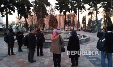 Suasana salah satu taman di Kota Teheran, Iran