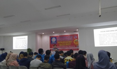 Suasana seminar Program  Kreativitas Mahasiswa (PKM) yang diadakan oleh UBSI Tasikmalaya.