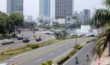 Suasana sepi mewarnai jalan di seputar bundaran HI dan jalan-jalan di ibukota lainnya pada hari pelaksanaan pemilihan presiden putaran 2 ini.Masyarakat cukup antusias pada pilpres putaran kedua dan suasana jalan yang sepi ini juga dikarenakan hari ini Seni