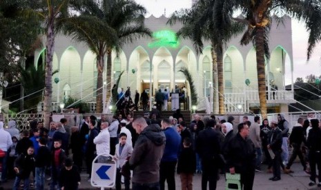 Suasana setelah shalat Subuh di masjid Lakemba, New South Wales, Australia.