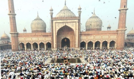 Suasana Shalat berjamaah di New Dehli