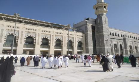 Suasana shalat jumat di Masjidil Haram, Jumat (25/11/2022).