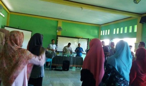 Suasana Sharing Kurikulum dan Model Pembelajaran Sekolah Islam Terpadu (SIT) yang diadakan di  Sekolah Dinamika Umat Kemang, Bogor, Sabtu (9/12).