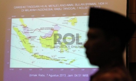   Suasana sidang isbat penetapan 1 Syawal 1434 H yang dipimpin oleh Menteri Agama Suryadharma Ali di kantor Kemenag, Jakarta, Rabu (7/8).   (Republika/ Yasin Habibi)