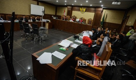 Suasana sidang Terdakwa kasus pembunuhan Mirna Wayan Salihin, Jessica Kumala Wongso dengan agenda mendengarkan keterangan saksi di Pengadilan Negeri Jakarta Pusat, Rabu (20/7).Republika/Raisan Al Farisi