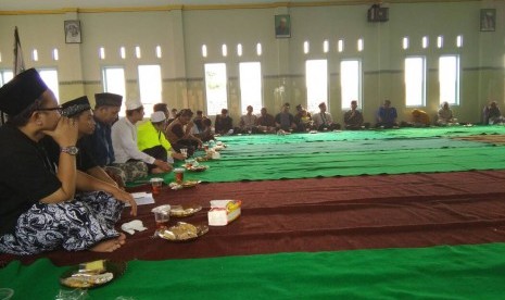 Suasana silaturahim Himpunan Komunikasi  Alumni Santri Ponpes Salafiyah Pemalang.