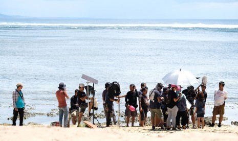 Suasana syuting film. Sebanyak 22 rumah produksi dinyatakan lolos seleksi Bantuan Pemerintah Promosi Film Indonesia dalam lingkup program Pemulihan Ekonomi Nasional (PEN) sektor film yang diharapkan dapat menumbuhkan serta menggeliatkan kembali perfilman Indonesia. 