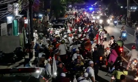 Suasana takbir keliling di Jakarta (Ilustrasi). Larangan takbir keliling di Jakarta dan sekitarnya demi menjaga keamanan masyarakat