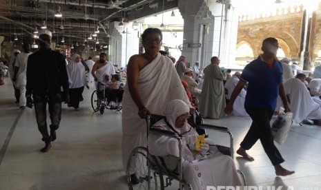 Suasana Tawaf di Masjidil Haram. (Republika/Muhammad Subarkah)