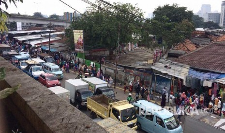 Suasana trotoar pinggir Jalan Jatibaru Raya, Tanah Abang, Jakarta Pusat