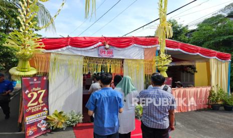 Suasana TPS 003 Lempongsari, Gajahmungkur, Kota Semarang, Rabu (27/11/2024). Calon gubernur-wakil gubernur Jawa Tengah (Jateng) nomor urut 02 Andika Perkasa-Hendrar Prihadi (Hendi) akan memberikan hak suaranya dalam Pilgub Jateng 2024 di TPS tersebut. 