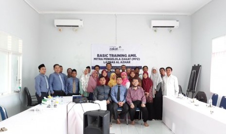 Suasana training Mitra Pengumpul Zakat (MPZ) yang diadakan oleh LAZ Al Azhar.