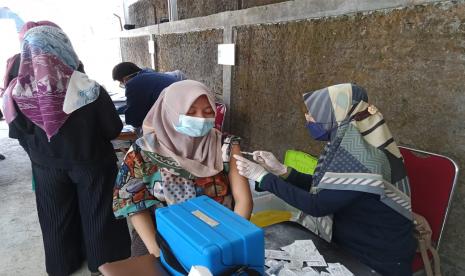 Suasana vaksinasi ibu hamil di Puskesmas Tipar Kota Sukabumi, Kamis (26/8)