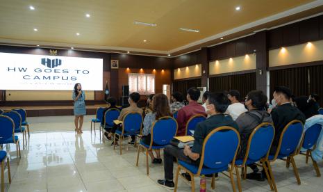 Suasana walk in interview di Politeknik Bandung bersama HW Group