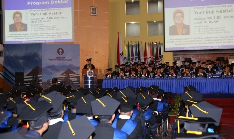 Suasana wisuda IPB, Rabu (18/10).