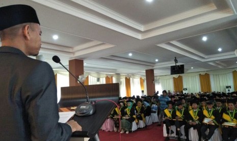 Suasana wisuda STEI SEBI ke-12 di Depok, Jawa Barat, Sabtu (18/11).