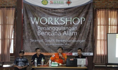 Suasana workshop penanggulangan bencana yang diadakan oleh BMH dan Basarnas.