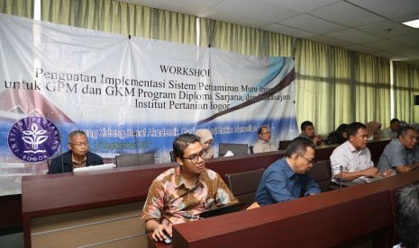 Suasana Workshop Penguatan Implementasi Sistem Penjaminan Mutu Internal untuk Gugus Penjaminan Mutu (GPM) dan Gugus Kendali Mutu (GKM) yang diadakan di kampus IPB Dramaga, Bogor, Senin (25/9).