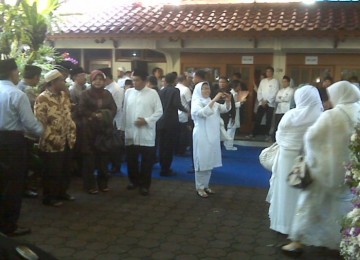 Suasana di rumah duka Ainun Habibie