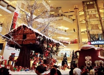 Suasana menyambut Natal di sebuah mall di Jakarta