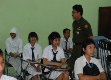 Suasana UN di sebuah SMP.