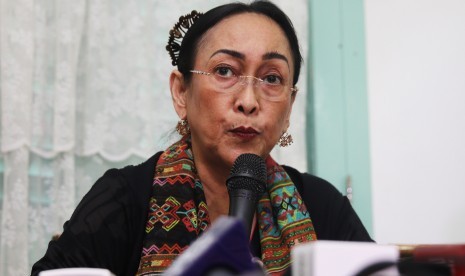 Sukmawati Soekarnoputri memberikan keterangan pers terkait polemik puisi 