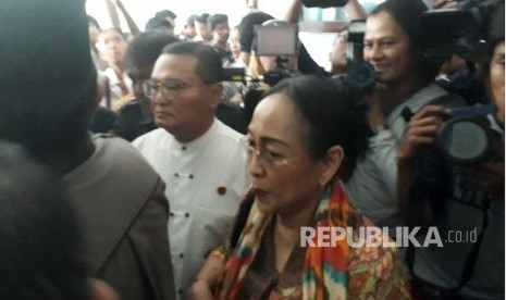 Sukmawati Soekarnoputri saat mengunjungi Kantor MUI Pusat, Kamis (5/4). Sukmawati ingin mengklarifikasi terkait puisi 'Ibu Indonesia' yang menjadi kontrovetsial.