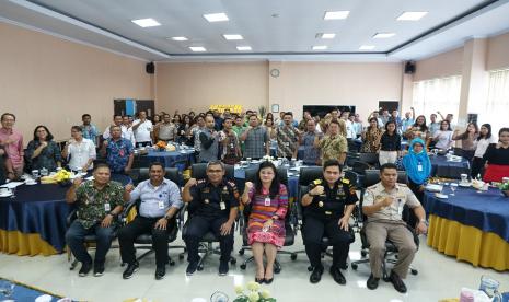 Sulawesi Utara merupakan salah satu daerah produsen hasil perikanan dan kelautan berkualitas terbesar di Indonesia. Dengan potensi yang dimiliki tersebut, produk perikanan dan kelautan dari Sulawesi Utara banyak dilirik oleh konsumen-konsumen dari negara lain