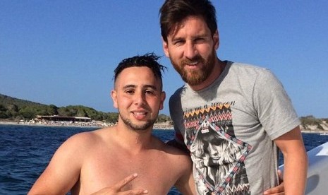 Suli (kiri) dan Lionel Messi