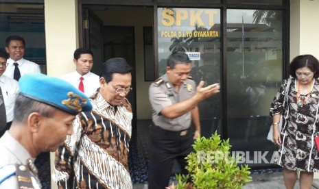 Sultan Hamengku Buwono X filed a police report on fake news that falsified his name to DIY Police, Wednesday (April 19). 