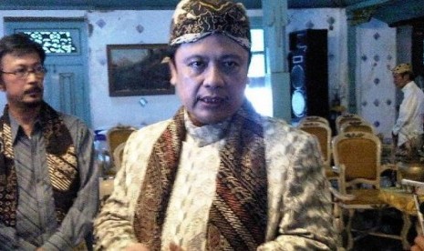 Sultan Kasepuhan Cirebon P.R.A Arief Natadiningrat, S.E.