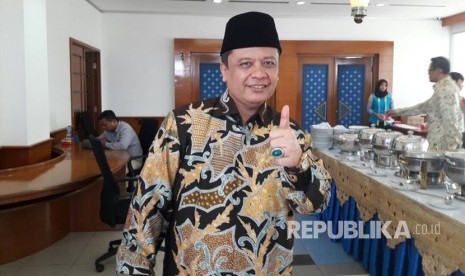 Sultan Sepuh XIV Keraton Kasepuhan Cirebon, PRA Arief Natadiningrat mengapresiasi kinerja Bank Jabar Banten ( BJB). Dia berharap agar BJB terus berkembang dan memberi manfaat lebih besar bagi umat.